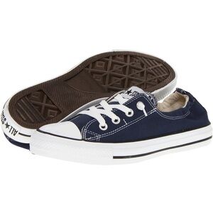 NEW and NEVER WORN Converse Shoes 💙👟